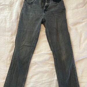 Everlane size 29 black skinny cropped jeans